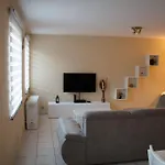 Apartment Sejour En Bord De Meuse Avec Garage