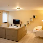 Apartment Sejour En Bord De Meuse Avec Garage *