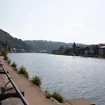 Apartment Sejour En Bord De Meuse Avec Garage *