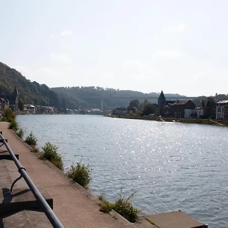 شقة Sejour En Bord De Meuse Avec Garage *